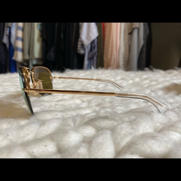 SOLD. Ray-Ban Rose Gold Aviators - Picture 2 of 11